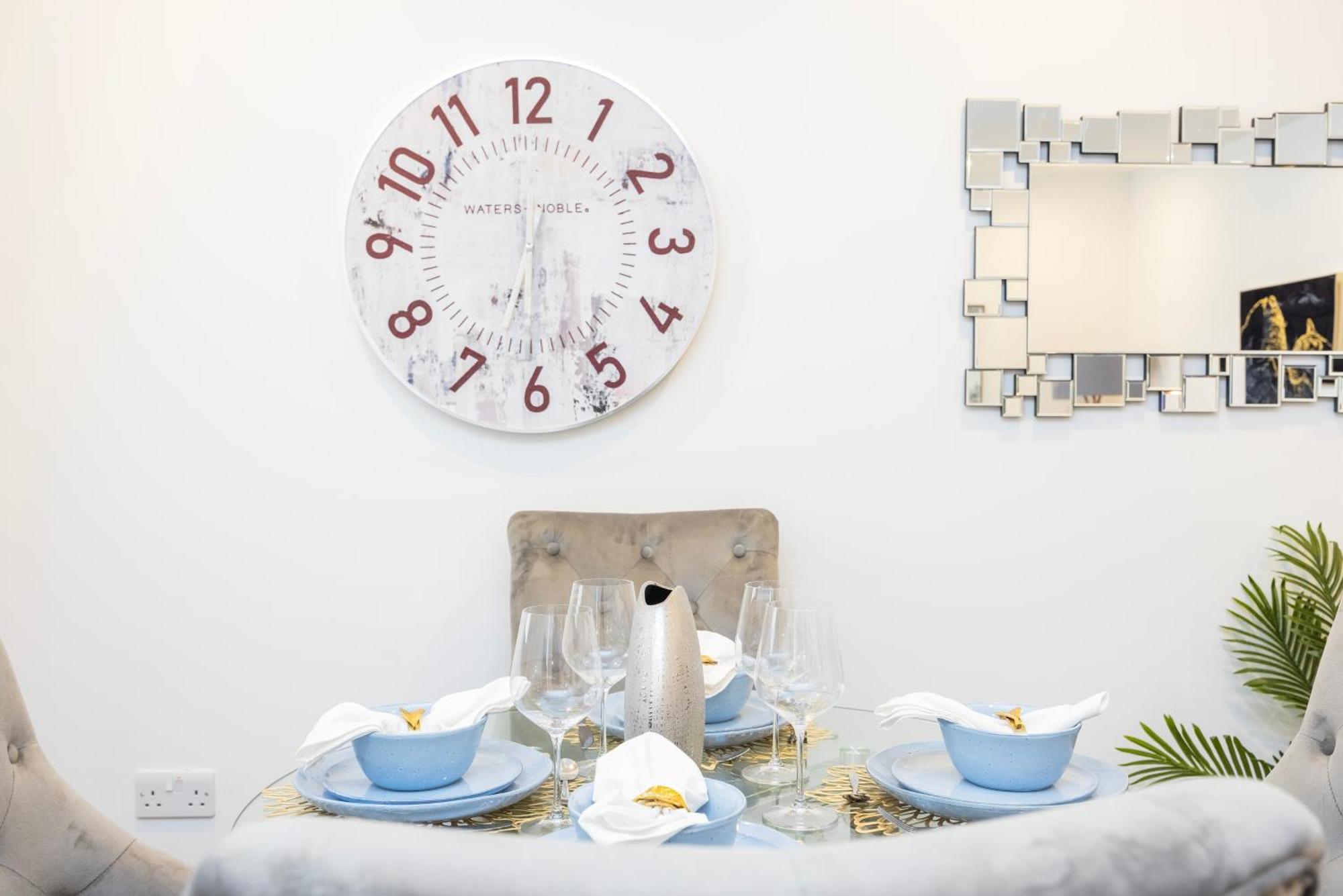 Block Of Apartments In Croydon ,Long Stays , Weekly & Monthly Offers , Contractors , Relocations , Leisure & Family Stays Екстер'єр фото