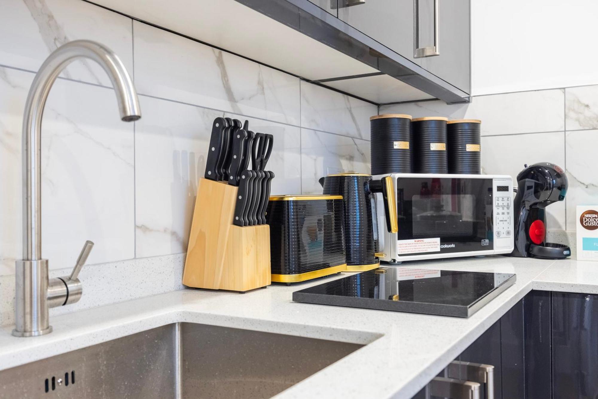Block Of Apartments In Croydon ,Long Stays , Weekly & Monthly Offers , Contractors , Relocations , Leisure & Family Stays Екстер'єр фото