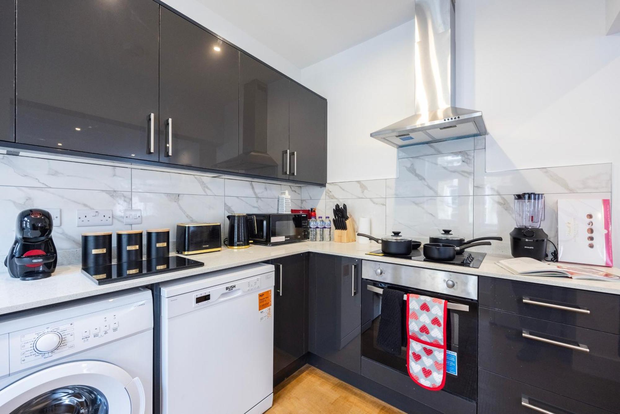 Block Of Apartments In Croydon ,Long Stays , Weekly & Monthly Offers , Contractors , Relocations , Leisure & Family Stays Екстер'єр фото