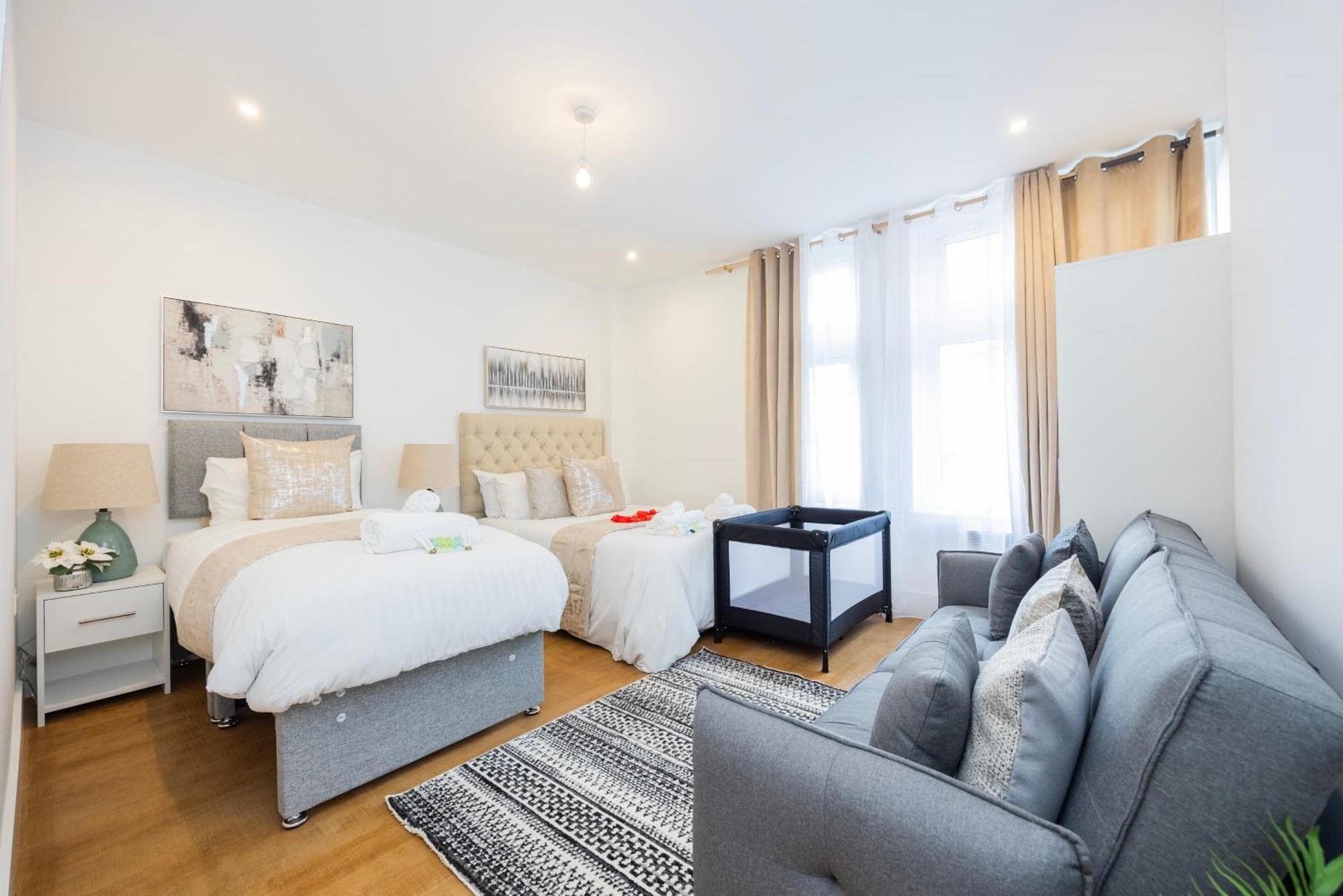Block Of Apartments In Croydon ,Long Stays , Weekly & Monthly Offers , Contractors , Relocations , Leisure & Family Stays Екстер'єр фото